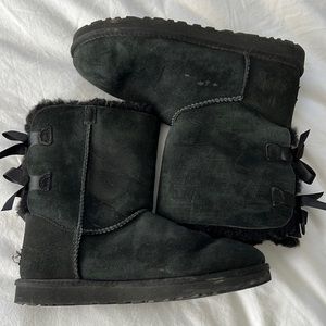 Used Bailey Bow uggs, size 9.